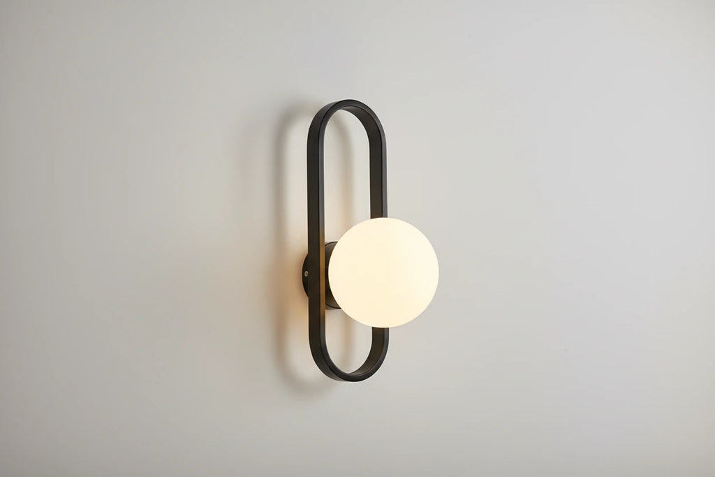 Applique Murale Linéa Orb – Verre Dépoli & Métal Doré ou Noir, Style Classique ou Moderne