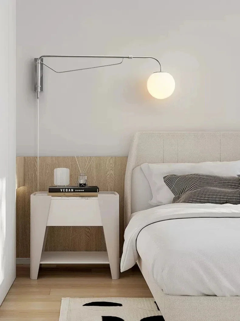 Applique Murale Design Bras Articulé Chromé – Lampe Murale LED Rotative en Verre Dépoli pour Chambre & Salon